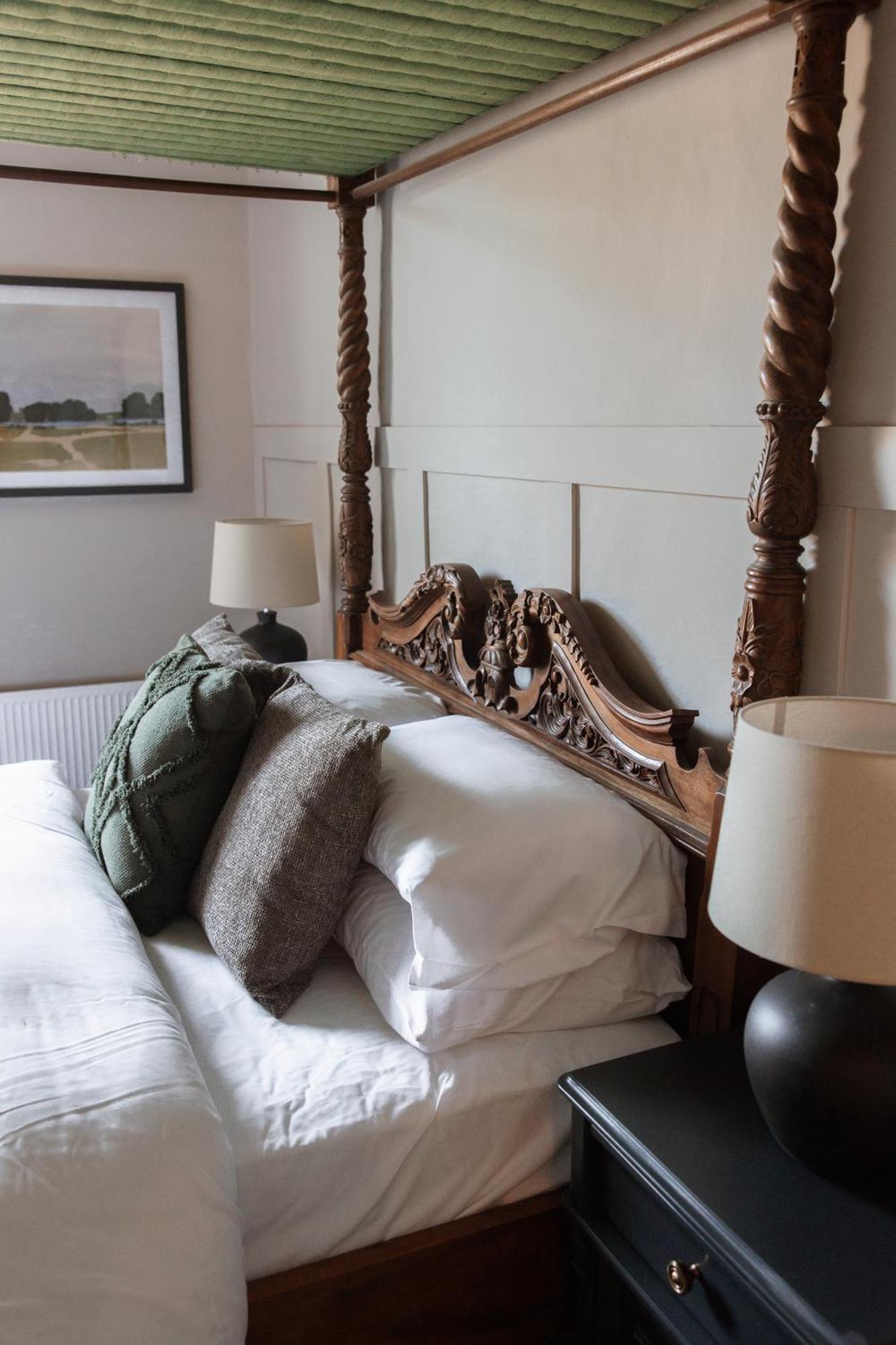 The Raven Hotel At Much Wenlock By Purestay Екстер'єр фото
