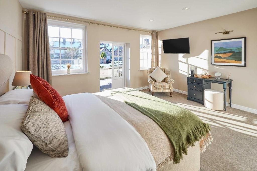 The Raven Hotel At Much Wenlock By Purestay Екстер'єр фото